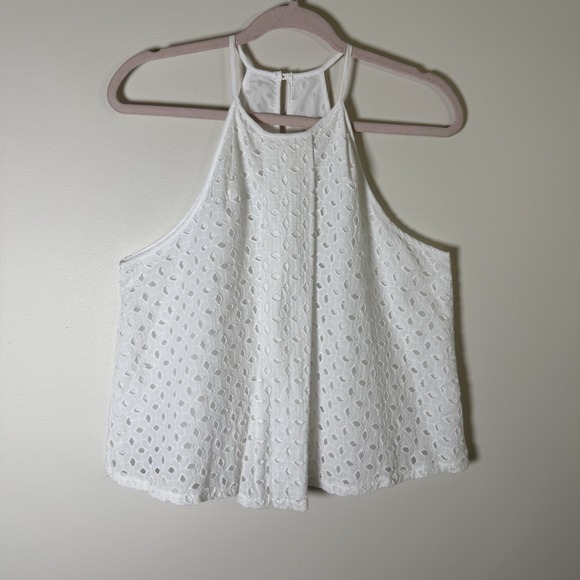 bloom Tops - White Cotton Eyelet Racerback Tank Top Size Medium NWT Napean Sea Rd